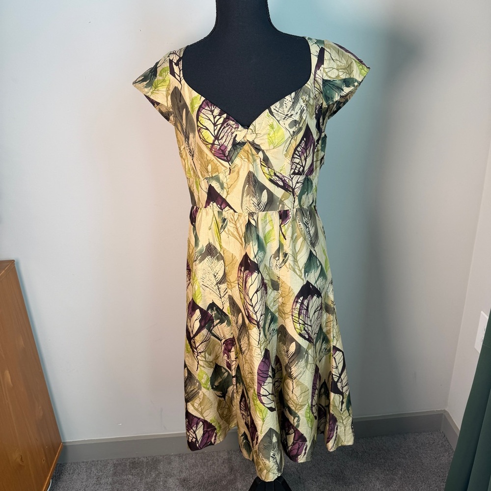 Anthropologie | Viola 100% Silk Dress | Botanical Leaf Print | Size 6